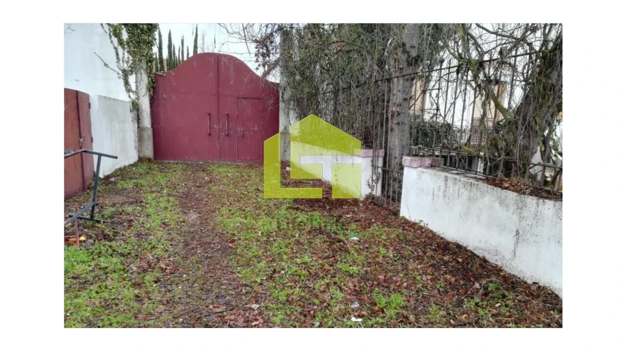 Moradia T5 para Venda em Santa Margarida da Coutada Foto 12