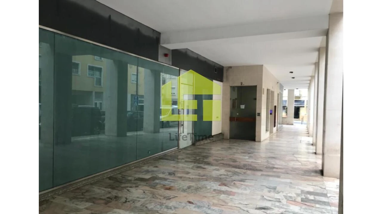 Loja para Venda em Avenidas Novas Foto 2