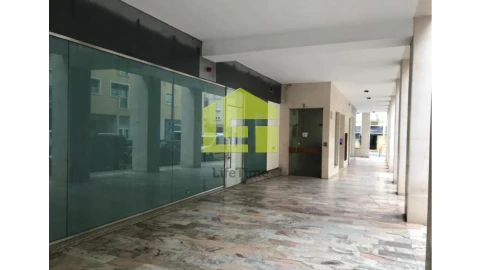 Loja para Venda em Avenidas Novas