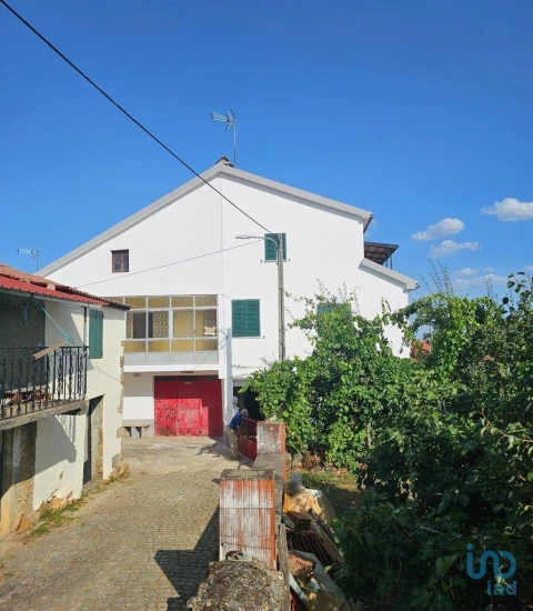 Moradia T3 para Venda em Parada e Faílde