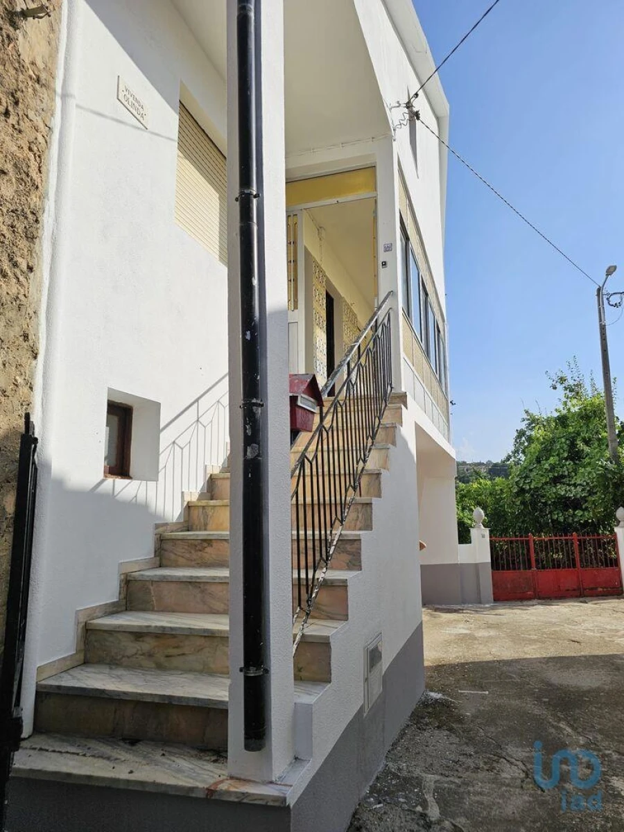 Moradia T3 para Venda em Parada e Faílde Foto 2