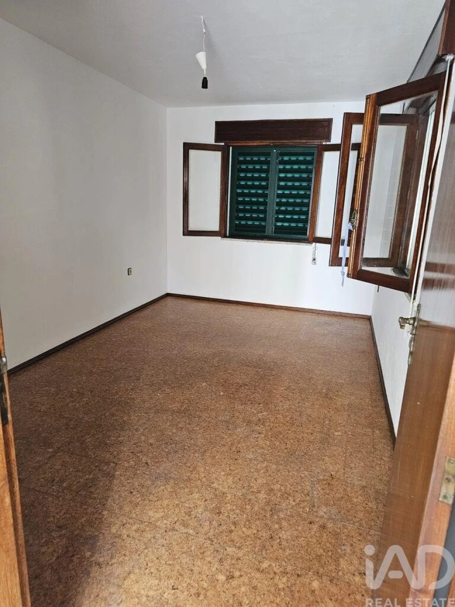 Moradia T3 para Venda em Parada e Faílde Foto 19