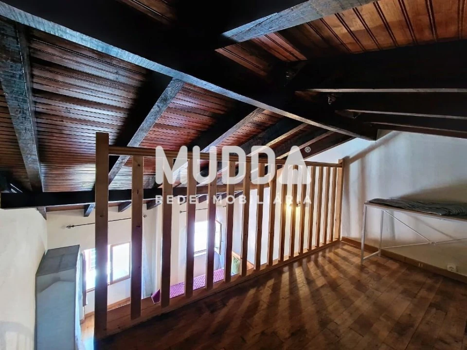 Prédio para Venda em Sé, Santa Maria e Meixedo Foto 12