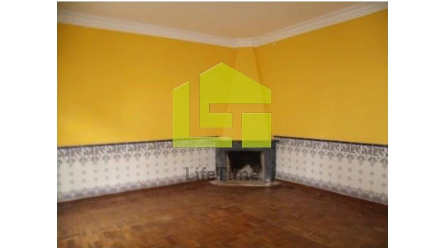 Moradia T5 para Venda em Mouriscas Foto 2