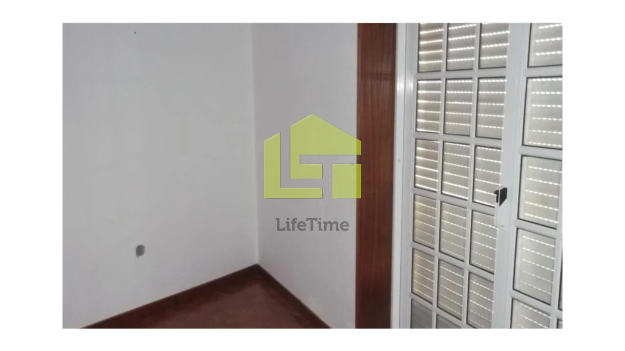 Moradia T2 para Venda em Ervedosa do Douro Foto 11