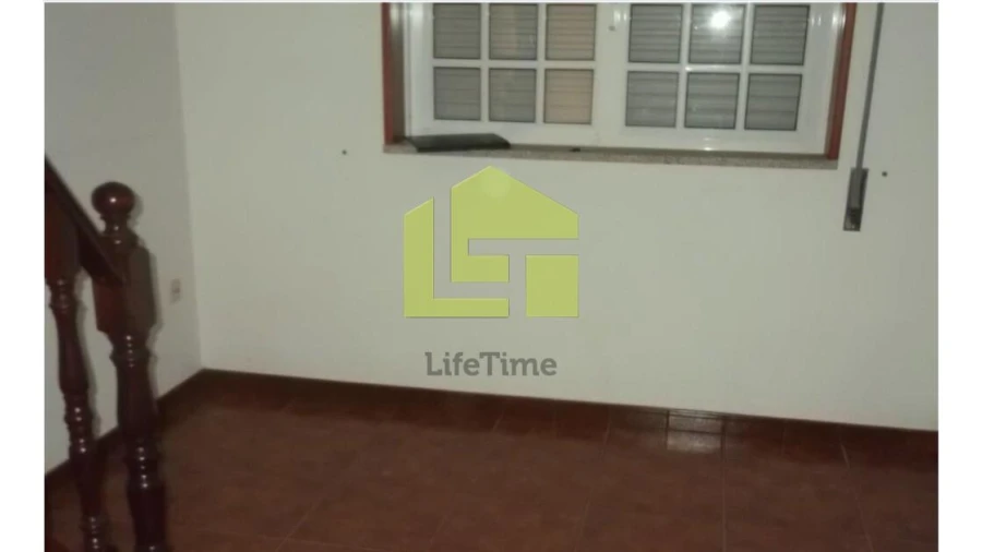 Moradia T2 para Venda em Ervedosa do Douro Foto 5