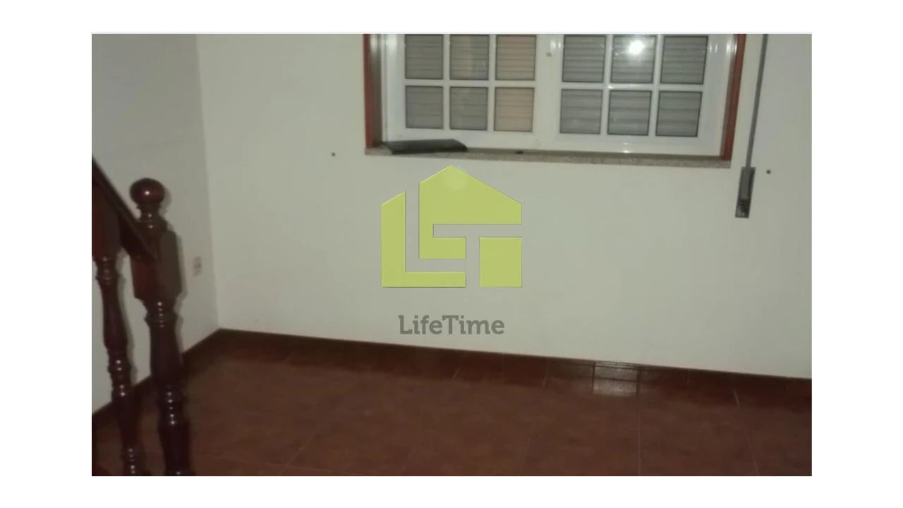 Moradia T2 para Venda em Ervedosa do Douro Foto 5