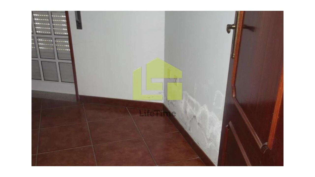 Moradia T2 para Venda em Ervedosa do Douro Foto 12