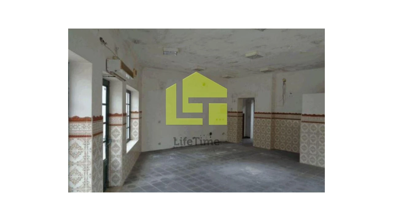 Moradia T2 para Venda em Ervedosa do Douro Foto 2