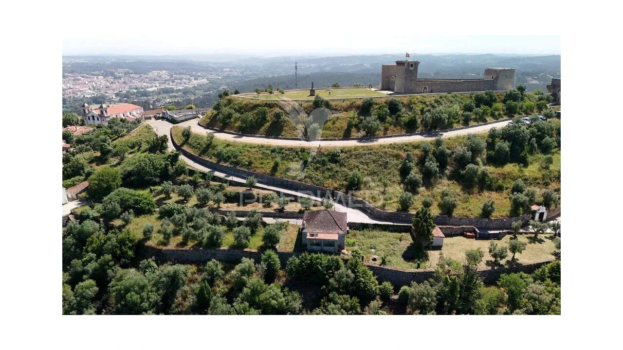 Terreno para Venda em Nossa Senhora das Misericordias Foto 1