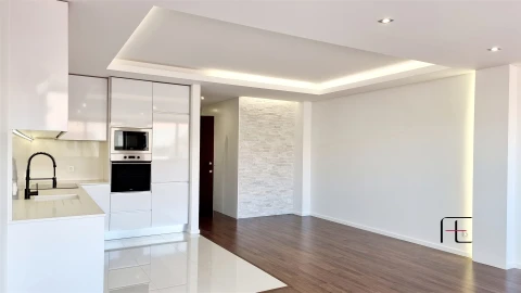 Apartamento T3 para Venda em Ramalde