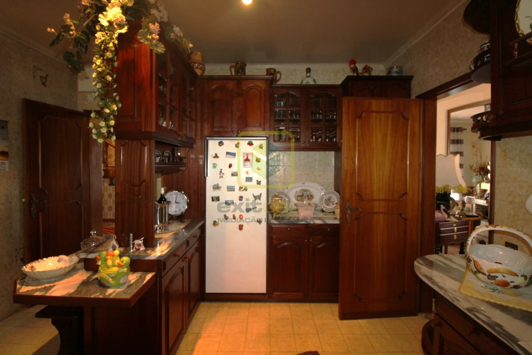 Moradia T4 para Venda em Oliveirinha Foto 9