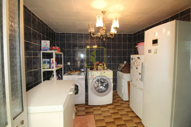 Moradia T4 para Venda em Oliveirinha Foto 37