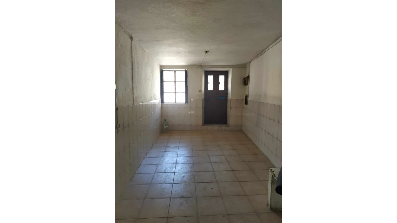 Moradia T5 para Venda em Benquerenças Foto 2