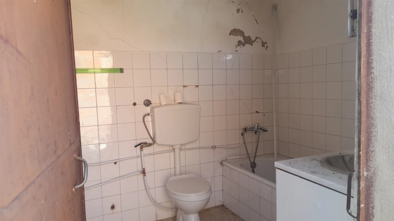 Moradia T5 para Venda em Benquerenças Foto 5