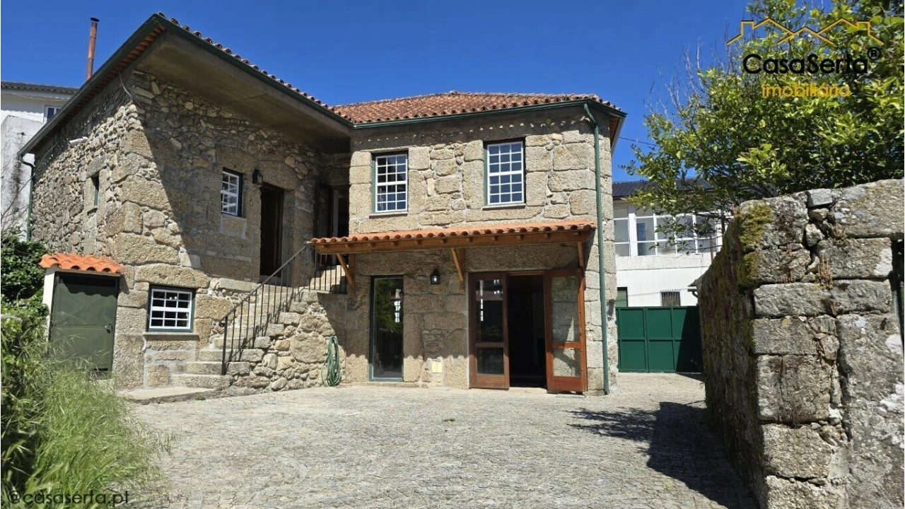 Moradia T3 para Venda em Cavernães Foto 2