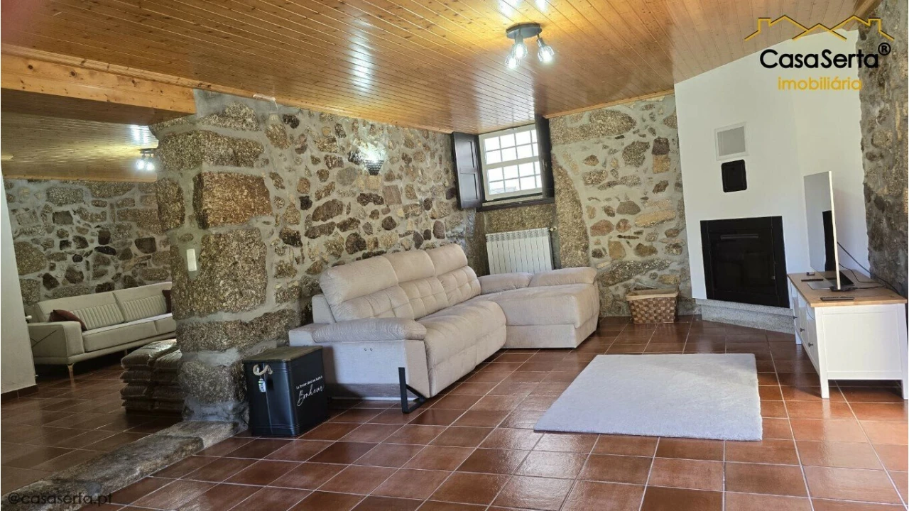 Moradia T3 para Venda em Cavernães Foto 6