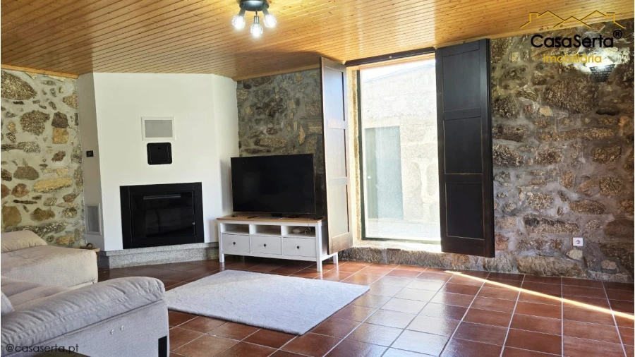 Moradia T3 para Venda em Cavernães Foto 7