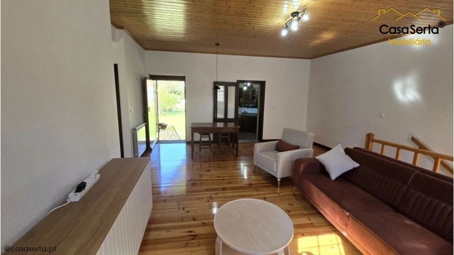 Moradia T3 para Venda em Cavernães Foto 12