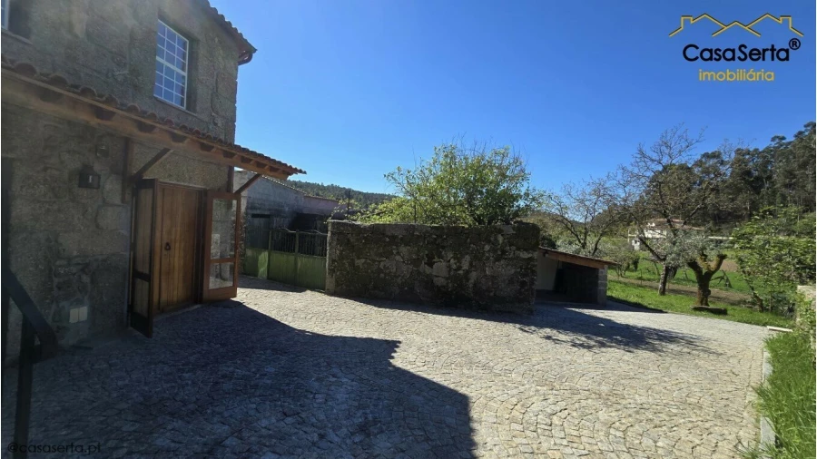 Moradia T3 para Venda em Cavernães Foto 4