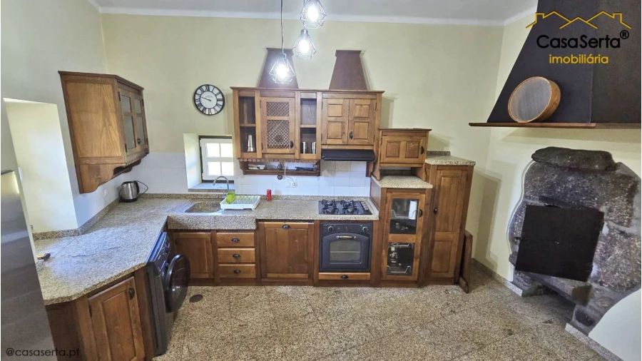 Moradia T3 para Venda em Cavernães Foto 15