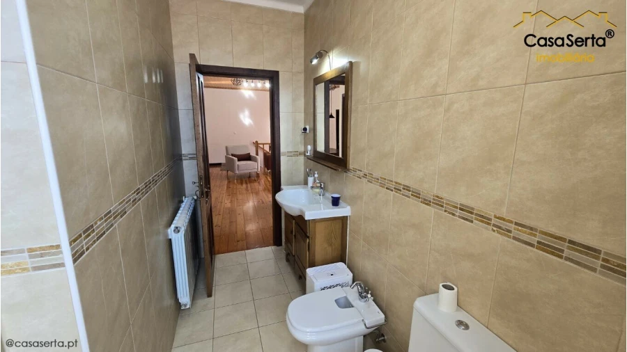 Moradia T3 para Venda em Cavernães Foto 19