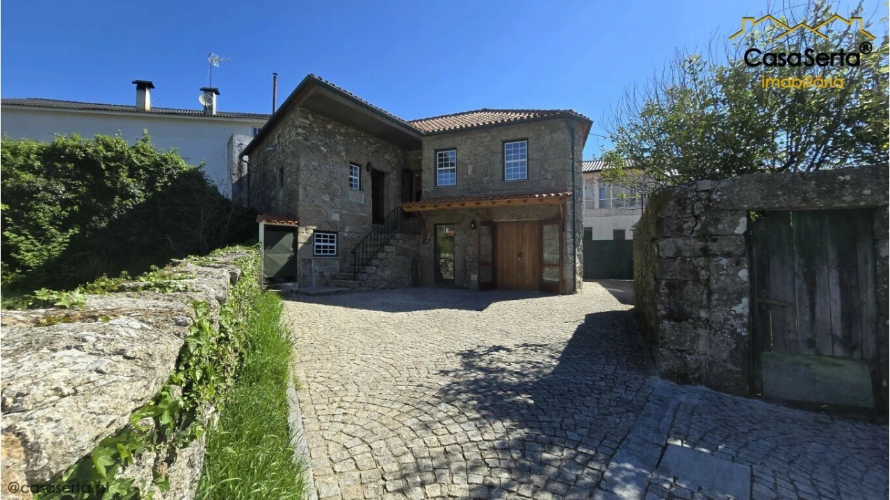 Moradia T3 para Venda em Cavernães Foto 1