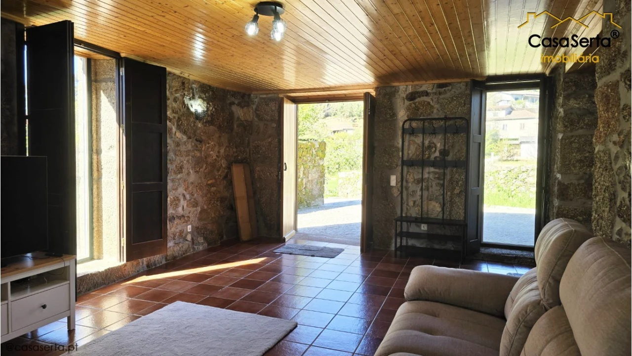 Moradia T3 para Venda em Cavernães Foto 8