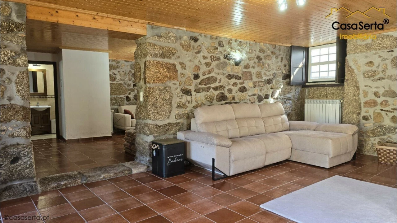 Moradia T3 para Venda em Cavernães Foto 5