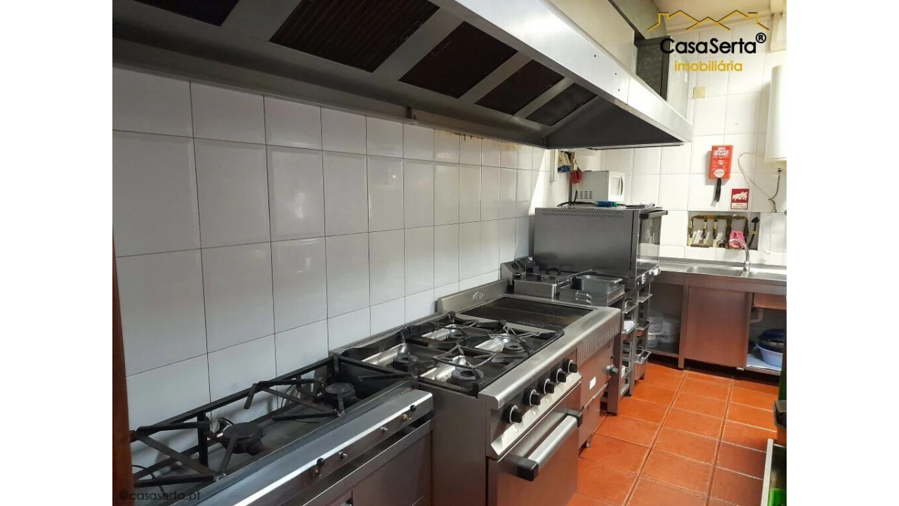 Loja para Venda em Almada, Cova da Piedade, Pragal e Cacilhas Foto 14