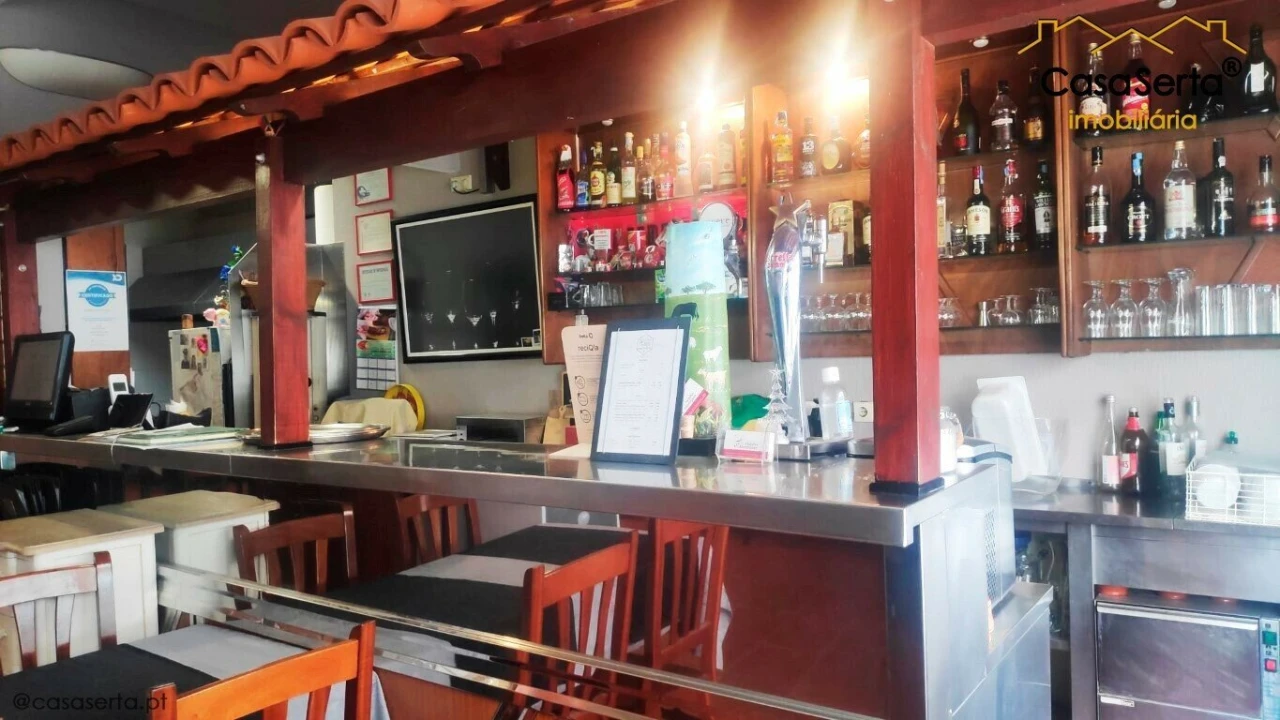 Loja para Venda em Almada, Cova da Piedade, Pragal e Cacilhas Foto 4