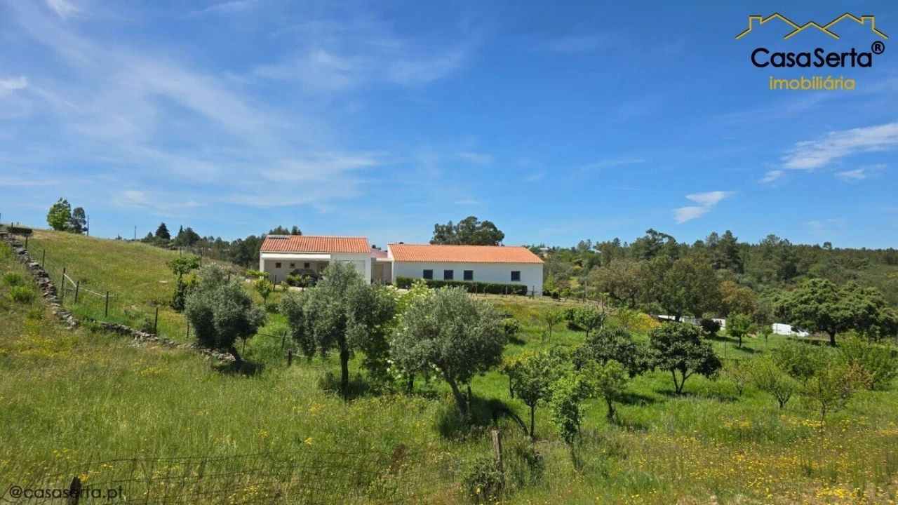 Quinta T3 para Venda em Benquerenças Foto 1