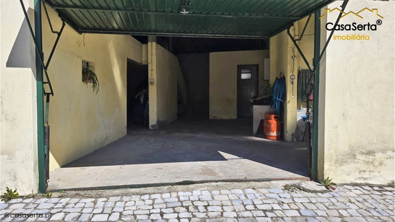 Moradia T3 para Venda em Almoster Foto 14