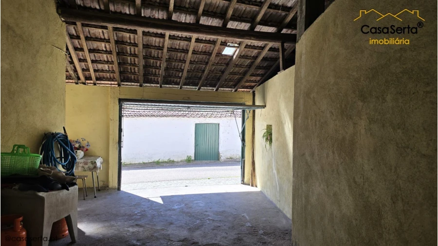 Moradia T3 para Venda em Almoster Foto 12