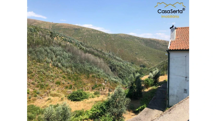 Moradia T6 para Venda em Cadafaz e Colmeal Foto 6