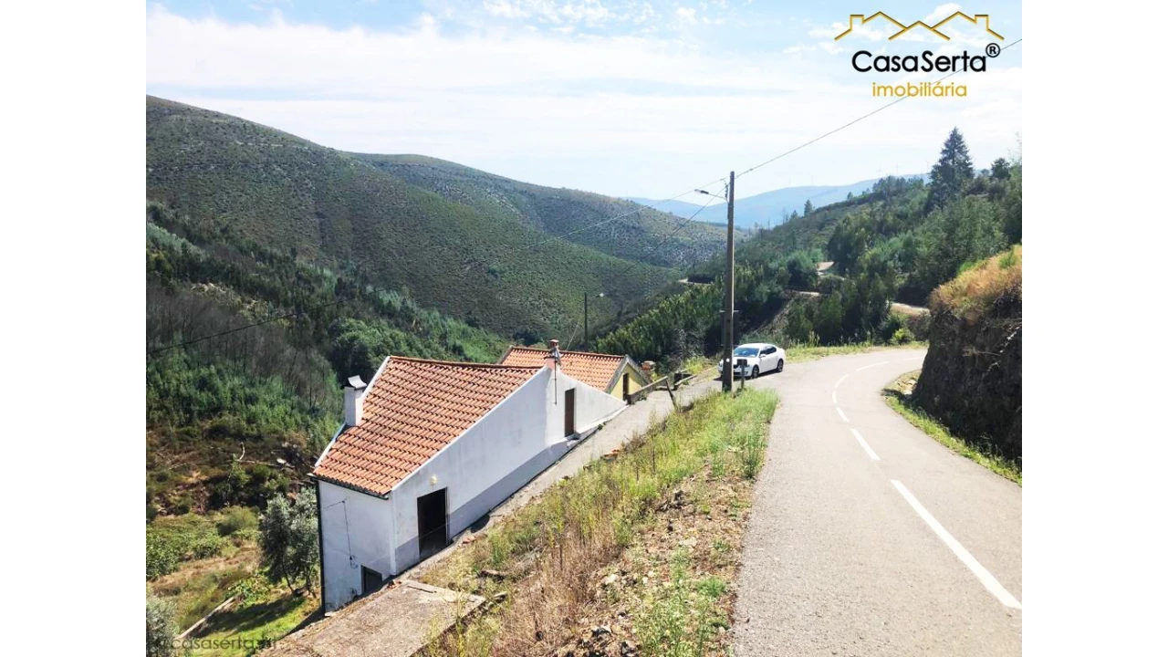 Moradia T6 para Venda em Cadafaz e Colmeal Foto 2