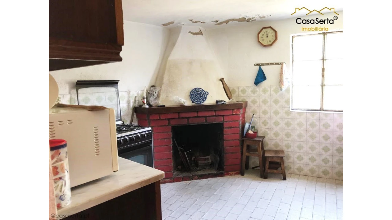 Moradia T6 para Venda em Cadafaz e Colmeal Foto 12