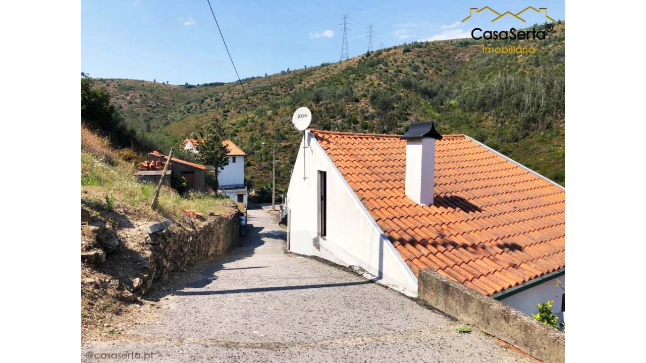 Moradia T6 para Venda em Cadafaz e Colmeal Foto 4