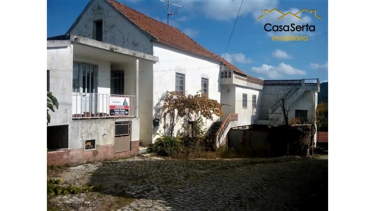 Moradia T5 para Venda em Ermida e Figueiredo Foto 1