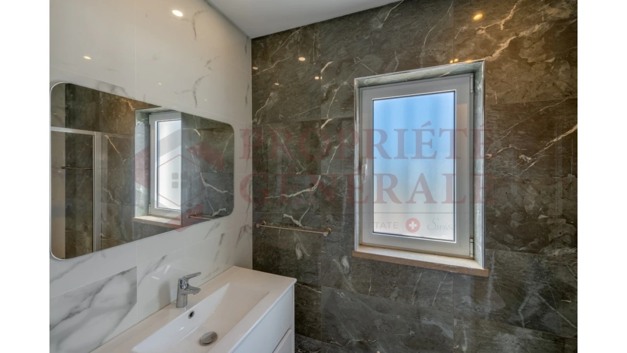 Moradia T4 para Venda em Porches Foto 18