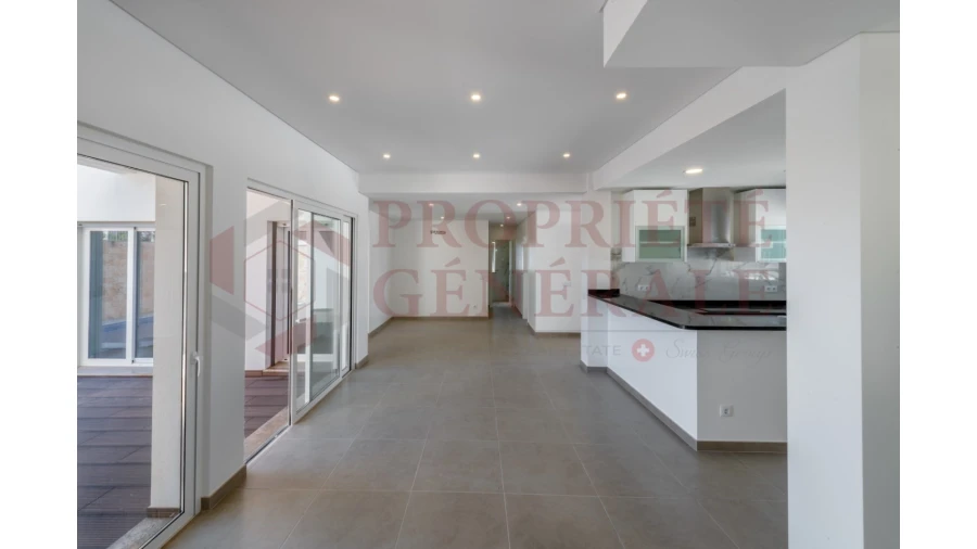 Moradia T4 para Venda em Porches Foto 5