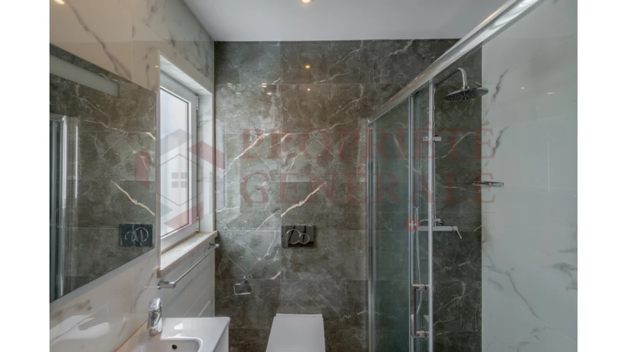 Moradia T4 para Venda em Porches Foto 17