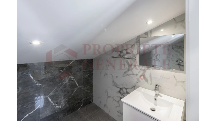 Moradia T4 para Venda em Porches Foto 20