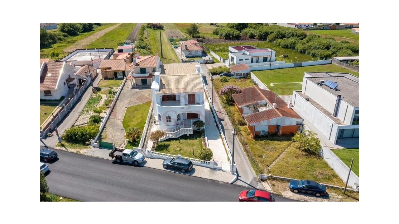 Moradia T4 para Venda em Torreira Foto 6