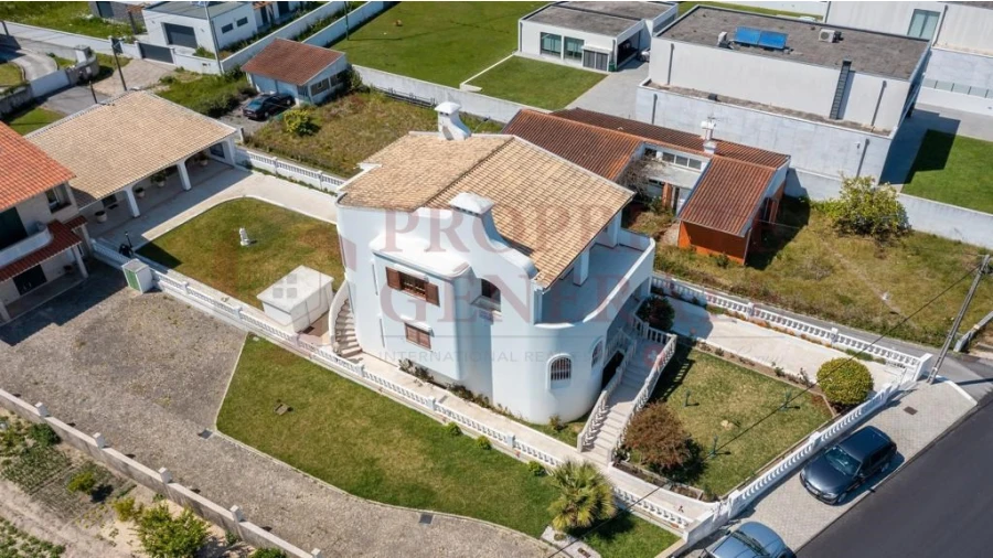 Moradia T4 para Venda em Torreira Foto 2