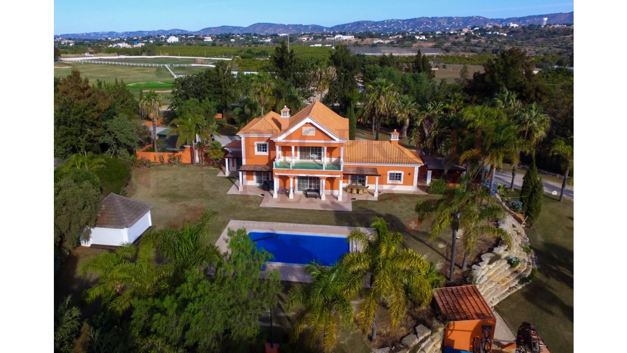 Quinta T4 para Venda em Olhão Foto 3