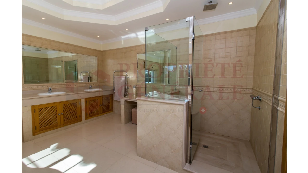 Quinta T4 para Venda em Olhão Foto 19