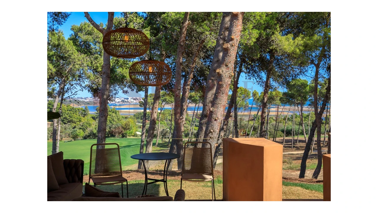 Apartamento T2 para Venda em Odiaxere Foto 10