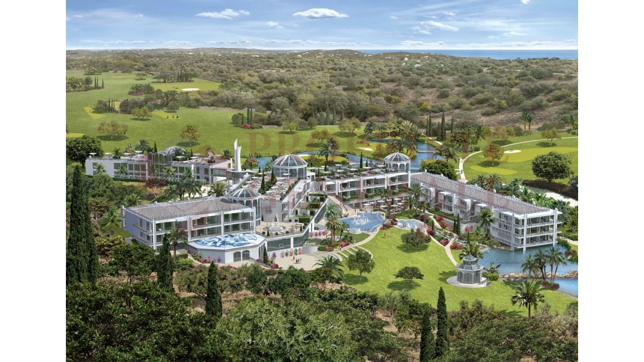 Negócio para Venda em Santa Barbara de Nexe Foto 1