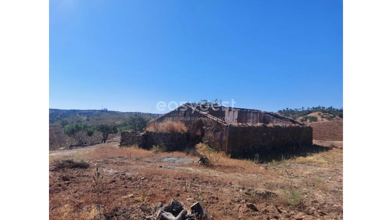 Quinta T2 para Venda em Santana da Serra Foto 1